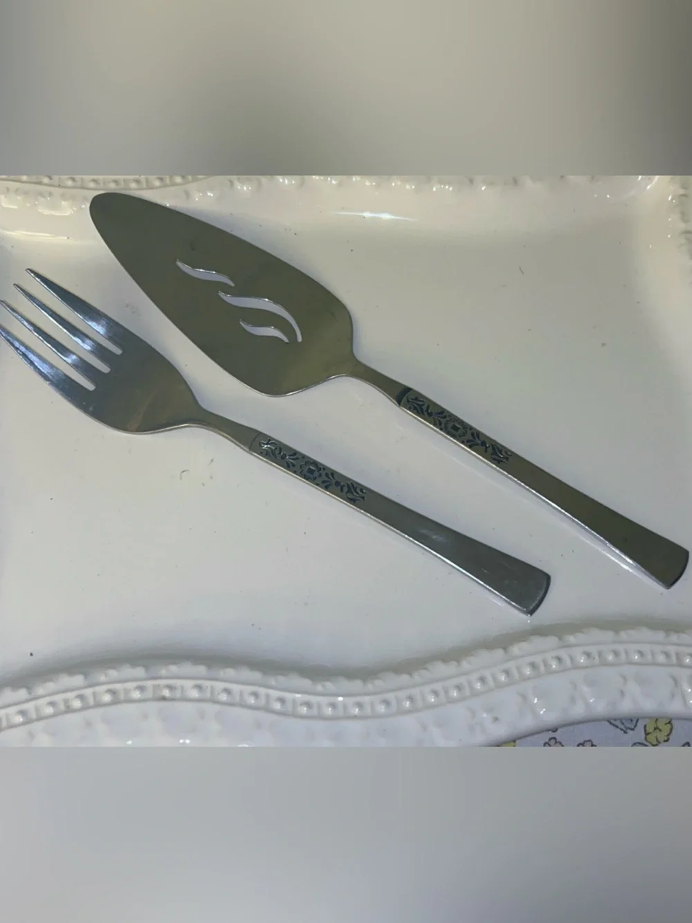 Ekco Eterna Cantina Stainless Steel Flatware- Cake/Pie Server and Slotted Fork